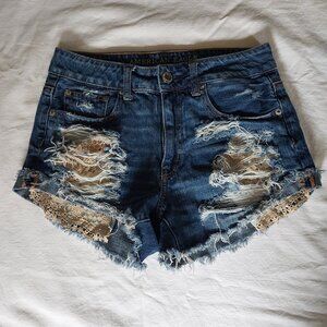Women Sz 2 American Eagle Distressed Denim Shorts Hi-Rise Festival Cut Off Boho